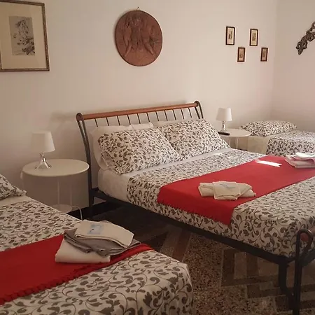 Alojamento de Acomodação e Pequeno-almoço Casa Eugenio Montale