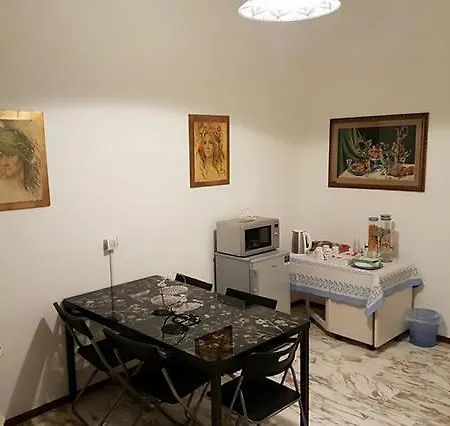 Alojamento de Acomodação e Pequeno-almoço Casa Eugenio Montale